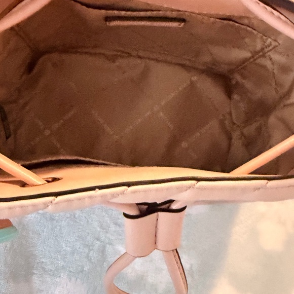 Michael Kors Blush Quilted Shoulder Bag - Picture 4 of 7